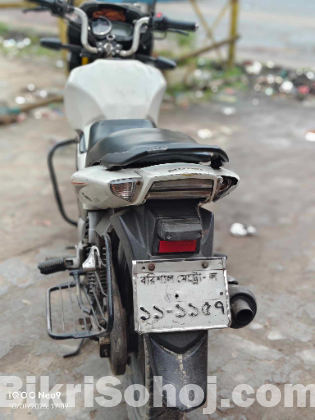 Suzuki GS150r